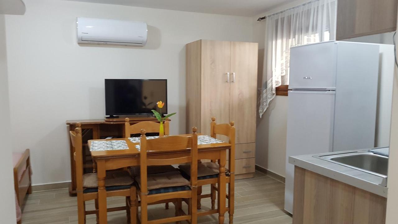 Fyllou Apartment Asproválta Exteriér fotografie