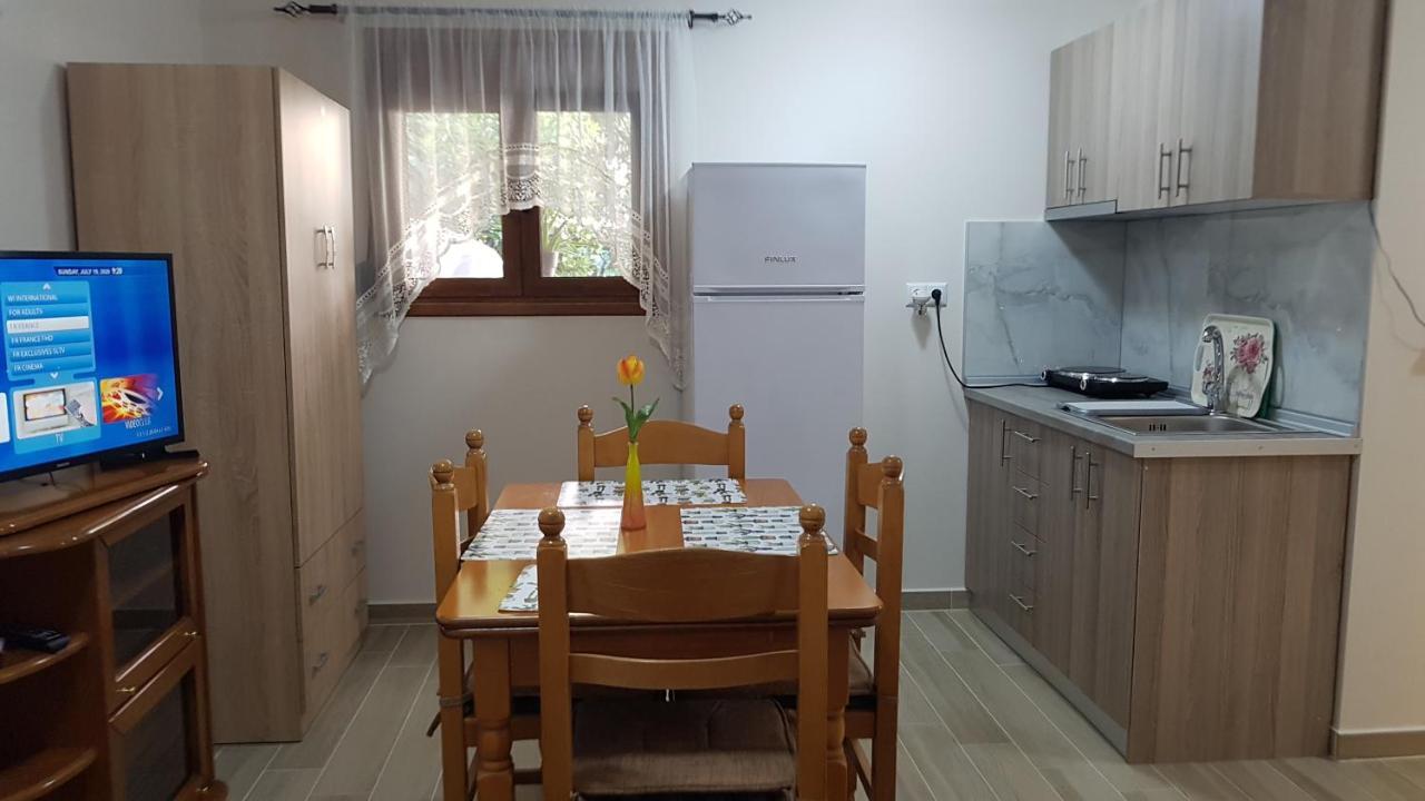 Fyllou Apartment Asproválta Exteriér fotografie